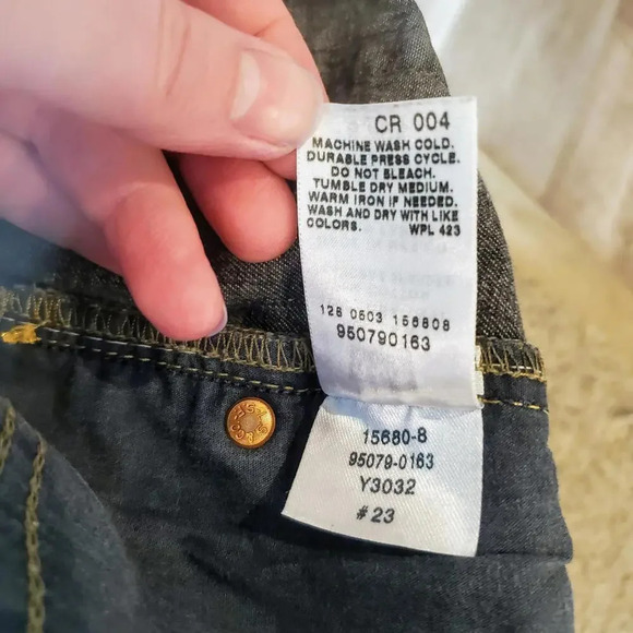 Vintage Levi's Side Slit Jean Skirt Misses Size 8 Black Distressed Raw Hem - Picture 8 of 14